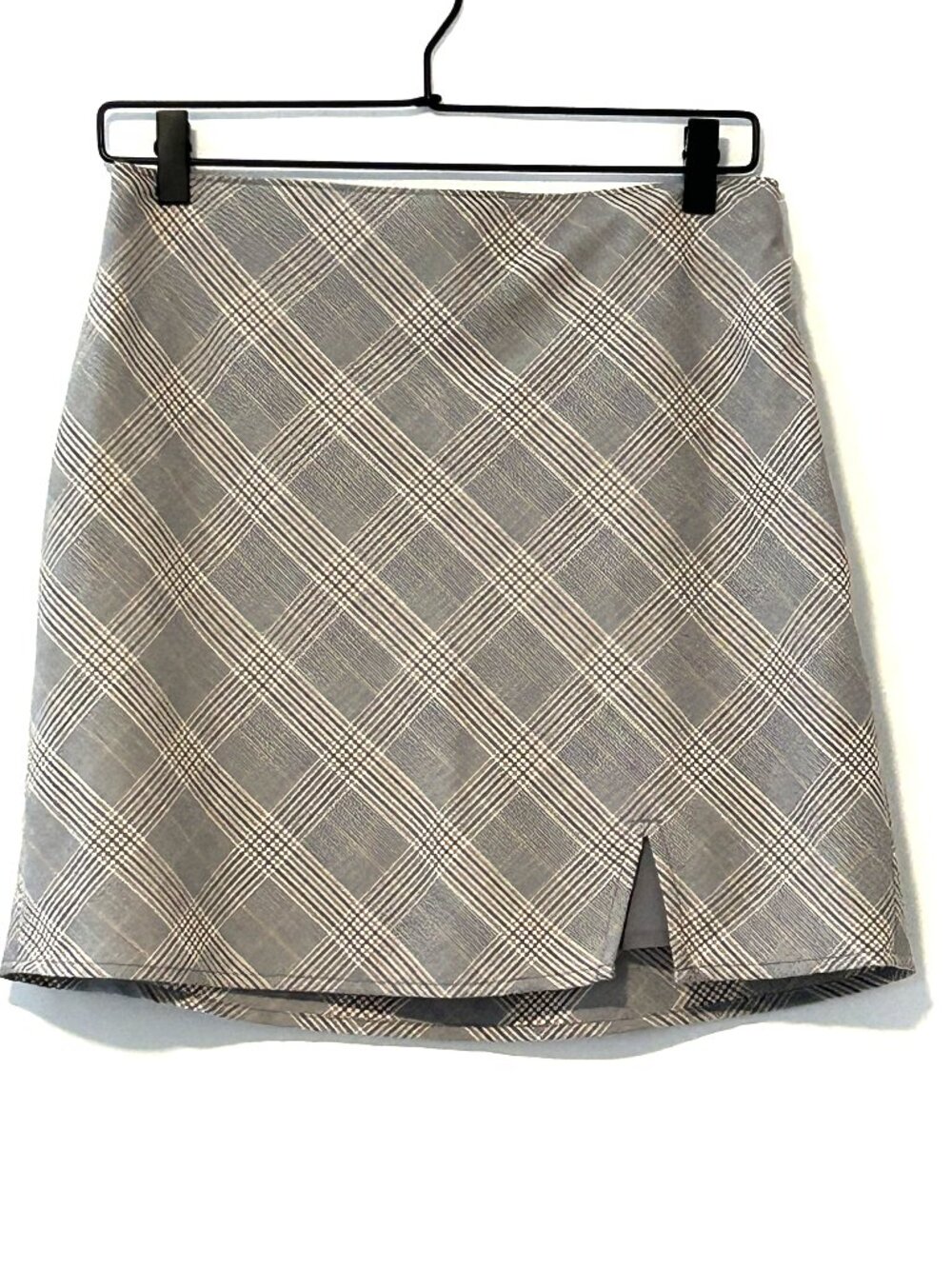 Abercrombie & Fitch gray plaid skirt, size medium